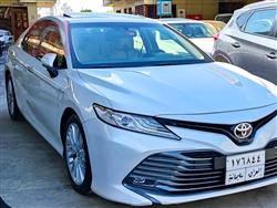 تۆیۆتا کامری